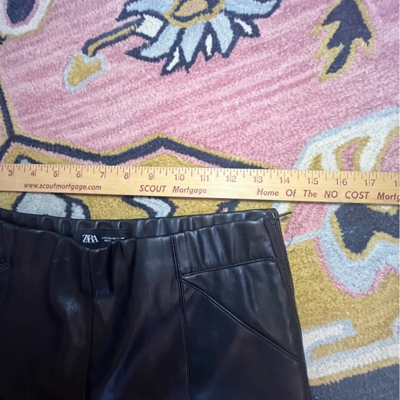 Zara Faux Leather Pants Size Large Black Side Zipper Elastic Waist Ankle Zipper - Picture 8 of 15